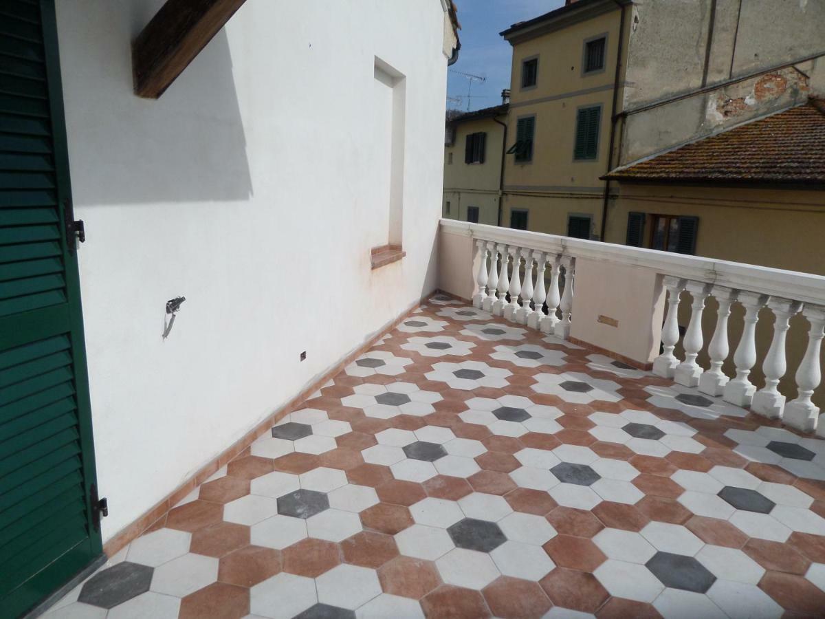 La Terrazza Apartment Palaia Exterior foto